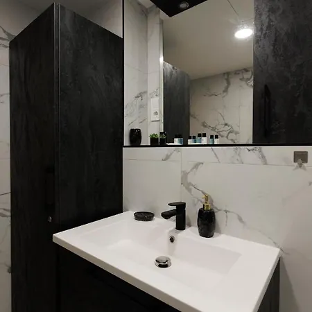 Villa Bauhaus Wellness Apartman Fsz. 1 Siófok Esterno foto