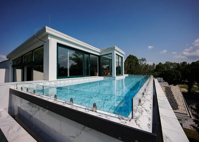 Villa Bauhaus Wellness Apartman Fsz. 1