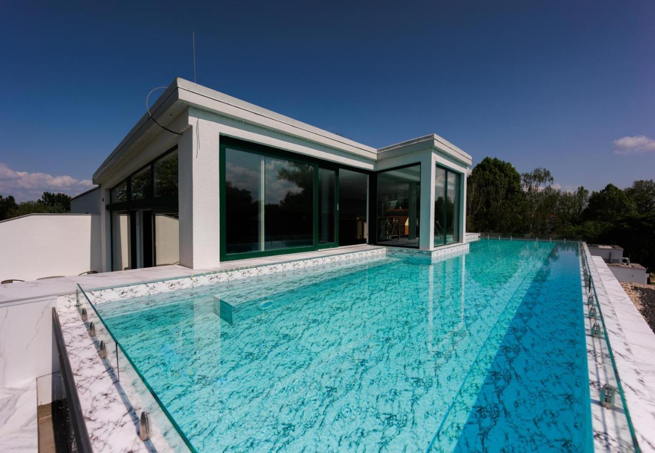 דירה Bauhaus Wellness Fsz. 1 שיופוק