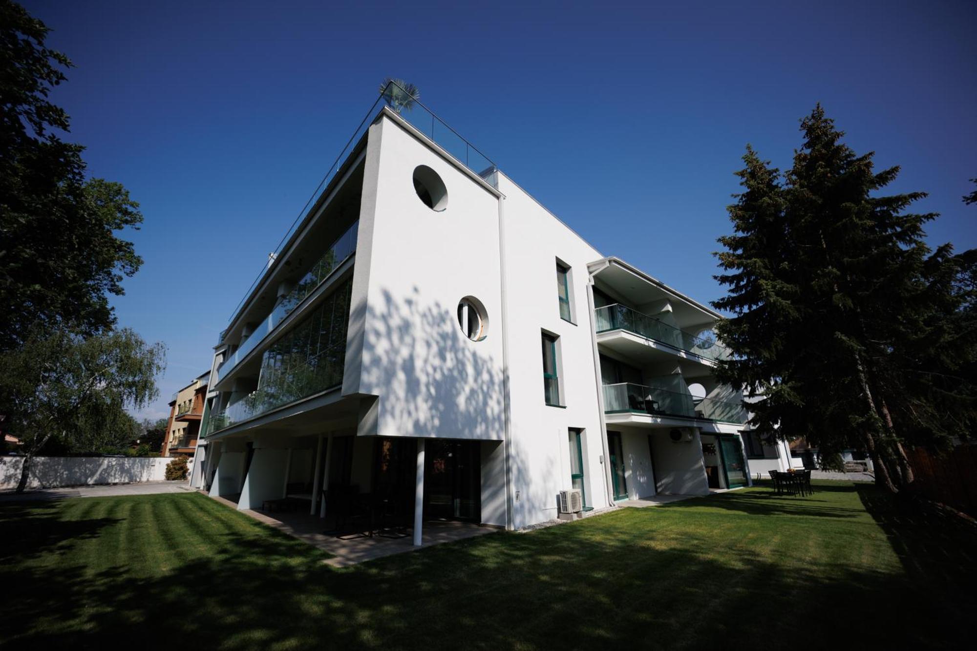 Bauhaus Wellness Fsz. 1